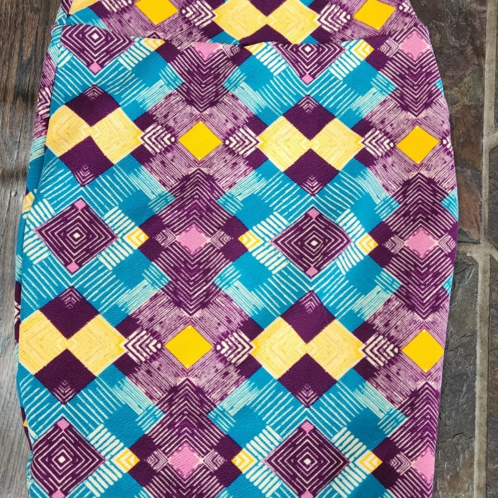 Lularoe cassie pencil skirt geometrical bright colors size is extra small